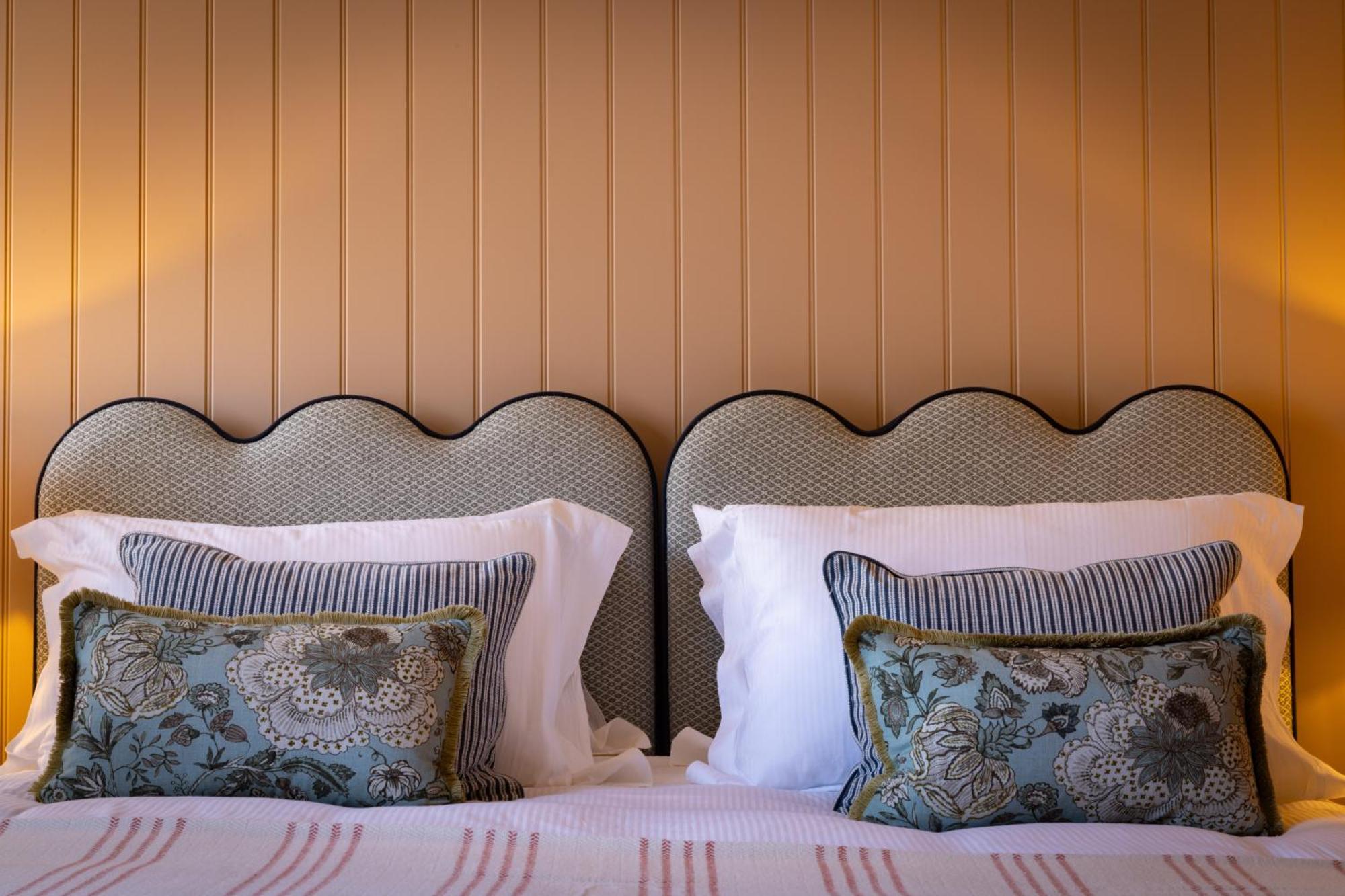 The White Hart - A Heartwood Inn 루이스 외부 사진