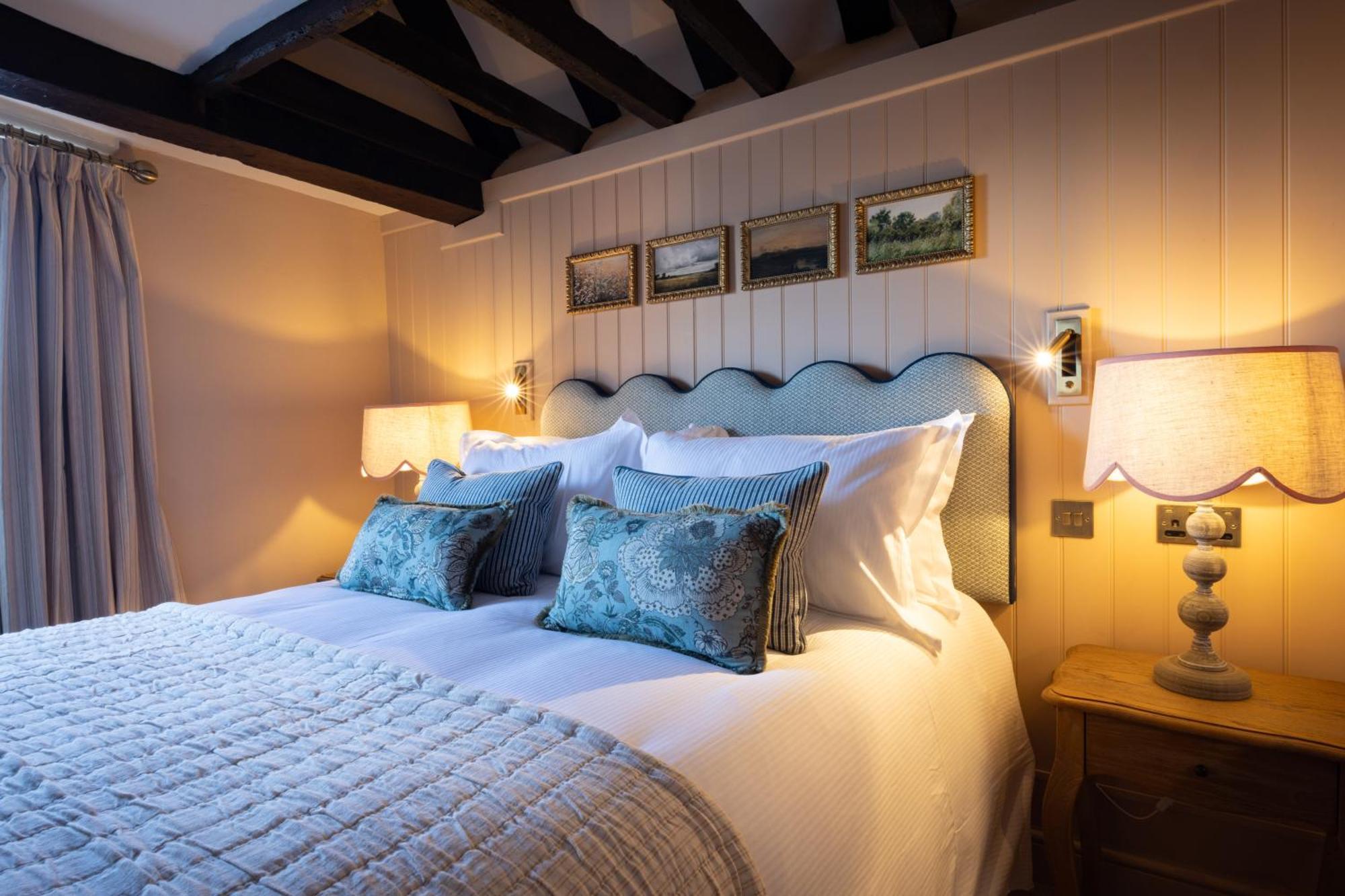 The White Hart - A Heartwood Inn 루이스 외부 사진